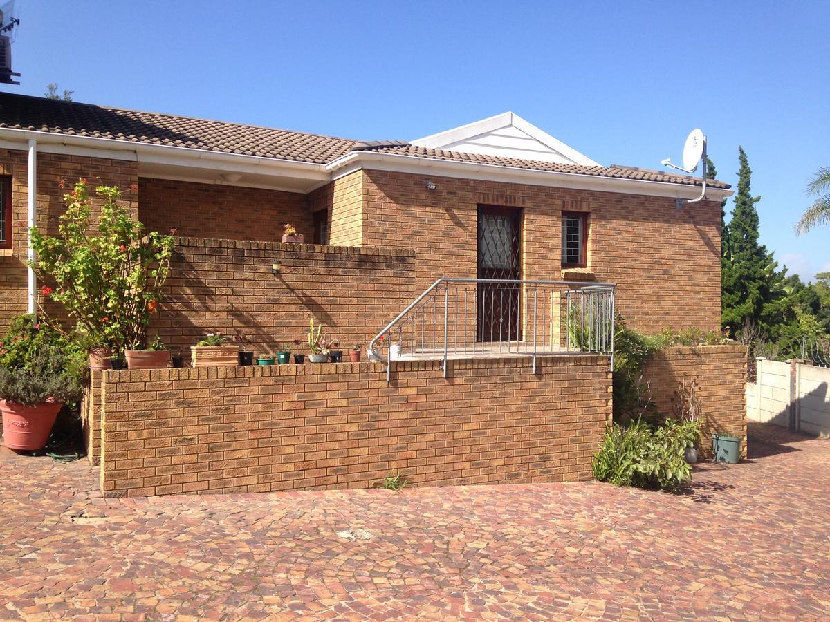 Blue Fern Of Knysna Bed & Breakfast Exterior photo